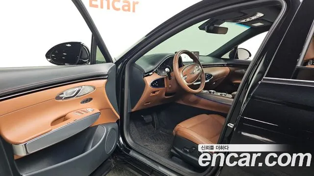 Genesis GV70 2.5T Бензин AWD — Фото автомобиля 8