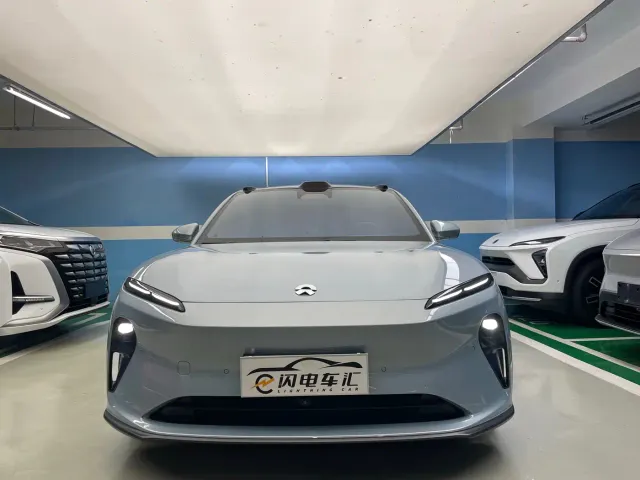 Nio ET5 Touring — Фото автомобиля 2