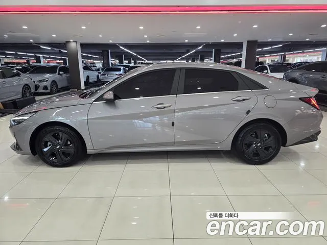 Hyundai AVANTE Avante (CN7) — Фото автомобиля 5