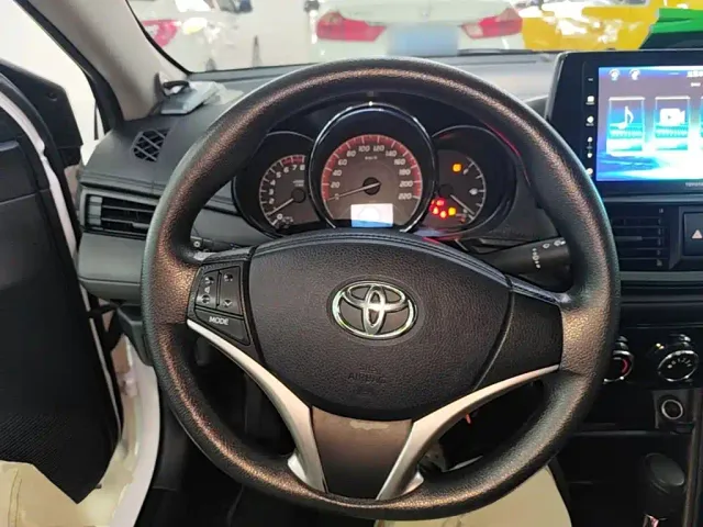 Toyota Vios — Фото автомобиля 10
