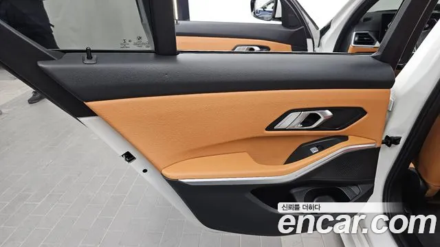 BMW 3-Series 3 серия (G20) 320i M Sport — Фото автомобиля 25