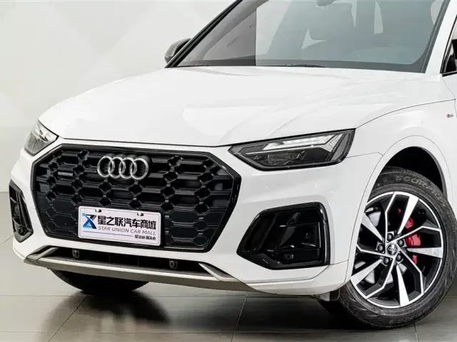 Audi Audi Q5L 2024 Model 40 TFSI Luxury Dynamic — Фото автомобиля 2
