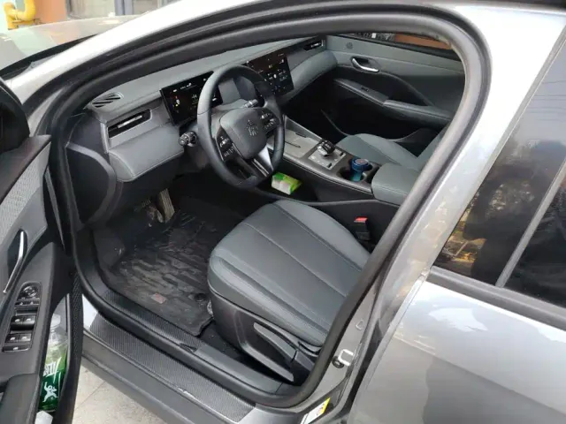 BYD Qin PLUS — Фото автомобиля 9