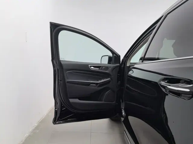 Ford Edge — Фото автомобиля 8