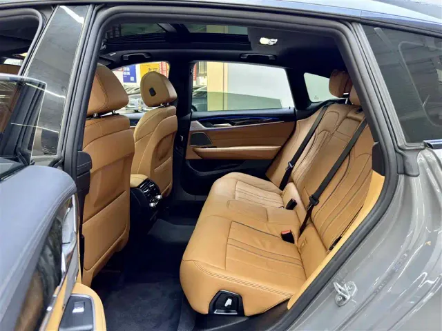 BMW 6 Series Gran Turismo — Фото автомобиля 7