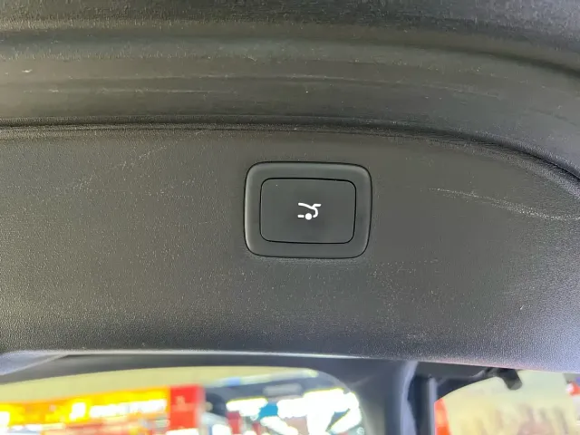 IM Motors LS6 — Фото автомобиля 16