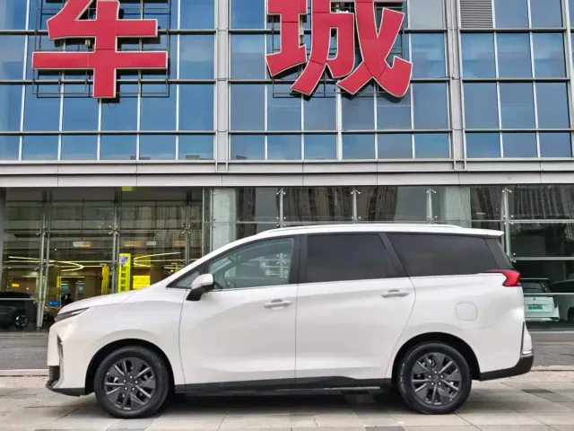 Maxus G50 PHEV — Фото автомобиля 4
