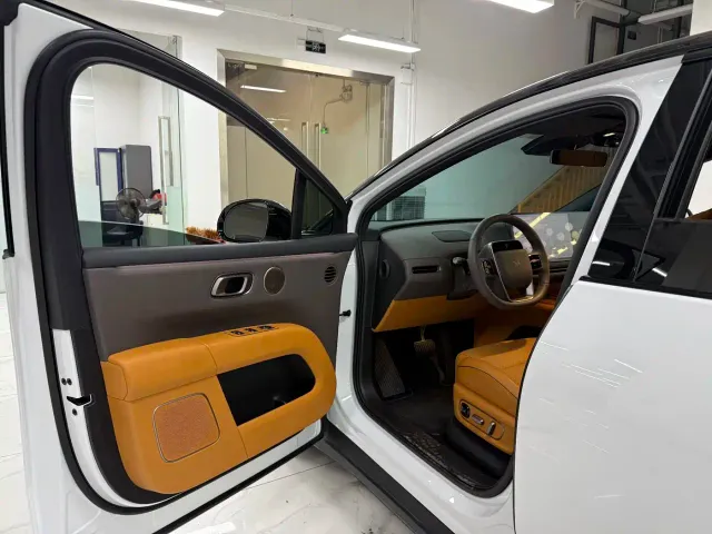 Li Auto i6 — Фото автомобиля 8