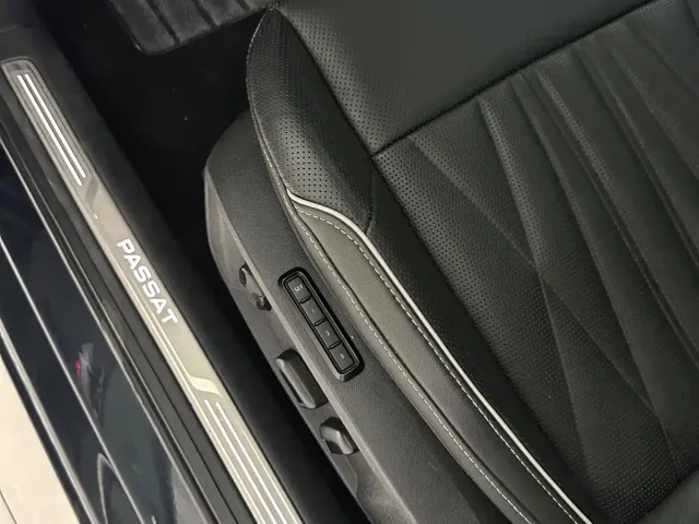 Volkswagen Passat — Фото автомобиля 11
