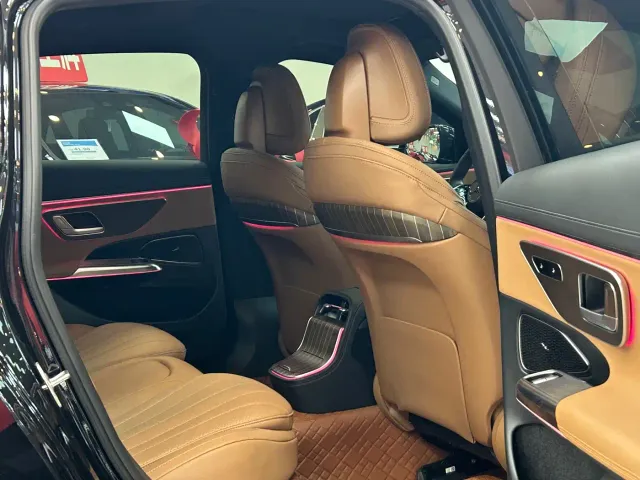 Mercedes-Benz E-Class — Фото автомобиля 17