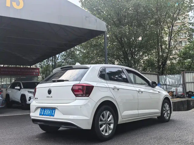 Volkswagen Polo — Фото автомобиля 4