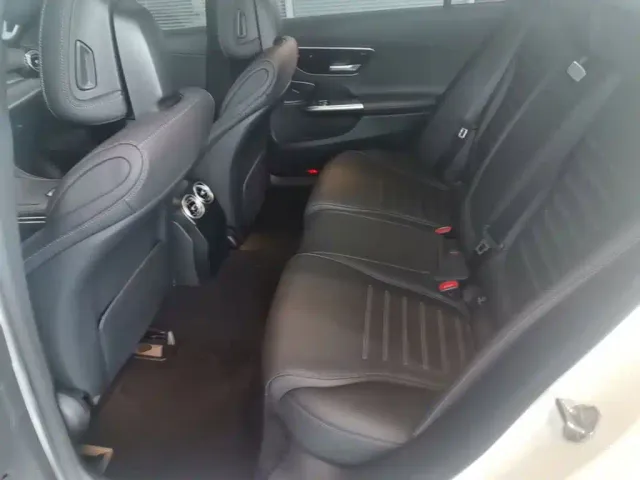 Mercedes-Benz C-Class — Фото автомобиля 21