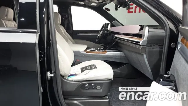 Cadillac Escalade — Фото автомобиля 16