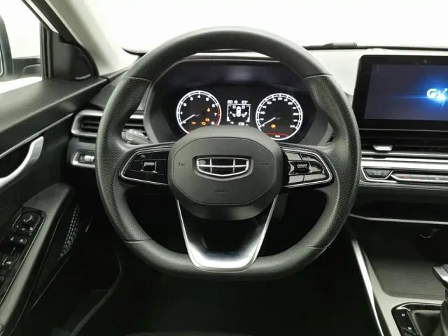 Geely Emgrand — Фото автомобиля 11