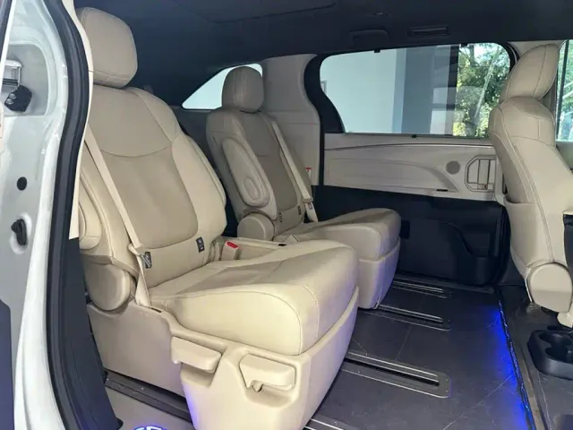 Toyota Granvia — Фото автомобиля 6