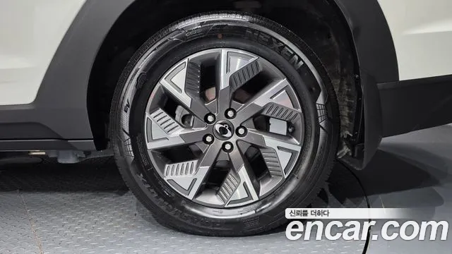 KGM Torres EVX — Фото автомобиля 6