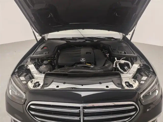 Mercedes-Benz Mercedes-Benz E-Class 2022 E 260 L Sport 4MATIC — Фото автомобиля 9