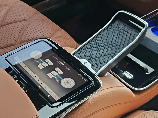 Mercedes-Benz Maybach S-Class — Фото автомобиля 19
