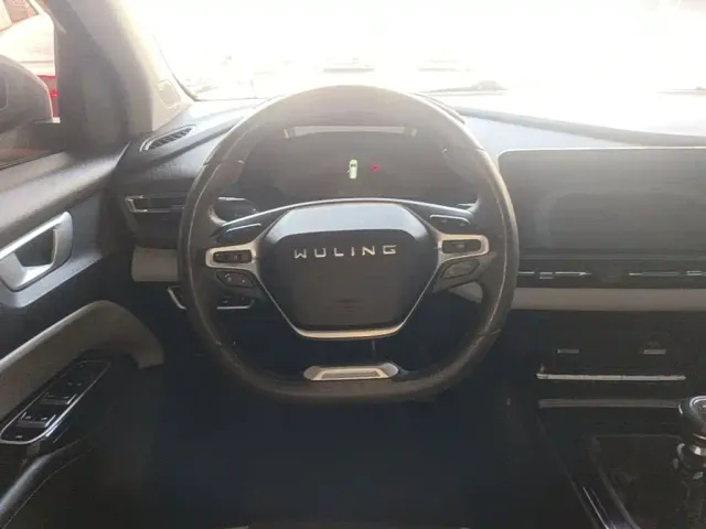 Wuling Victory — Фото автомобиля 10