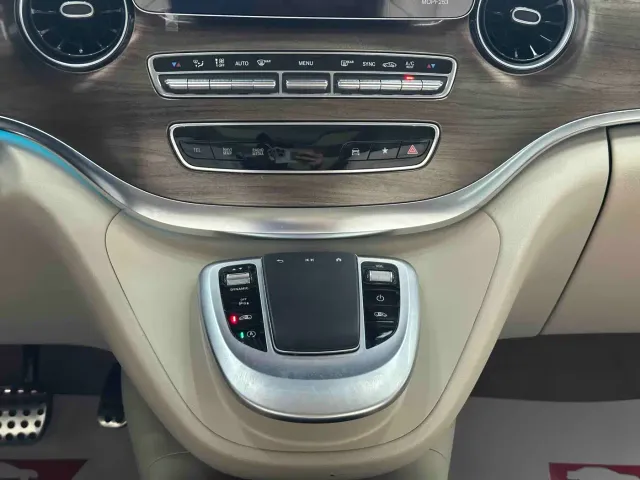 Mercedes-Benz V-Class — Фото автомобиля 10