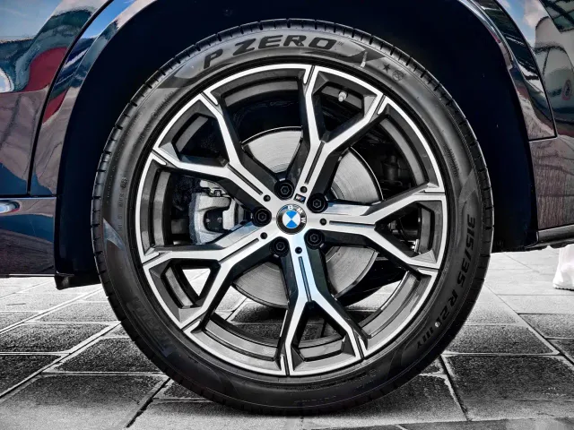 BMW X5 — Фото автомобиля 8