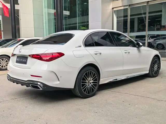 Mercedes-Benz C-Class — Фото автомобиля 11