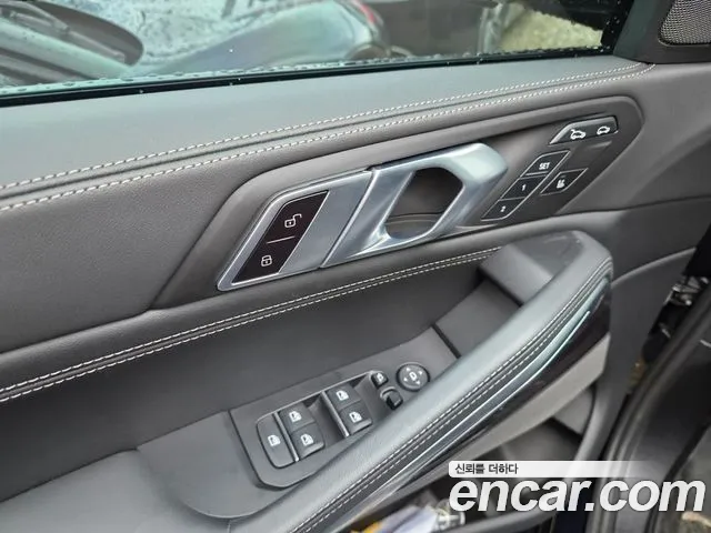 BMW X6 xDrive40i M Sport — Фото автомобиля 14