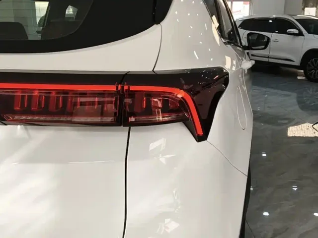 Jetour X70 Plus — Фото автомобиля 7