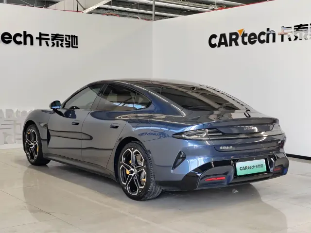 Xiaomi SU7 — Фото автомобиля 9