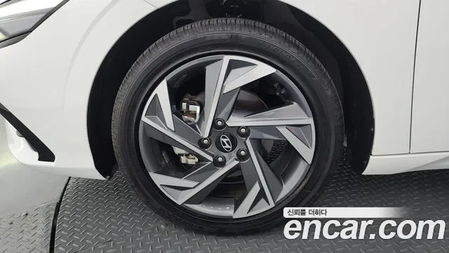Hyundai AVANTE — Фото автомобиля 5