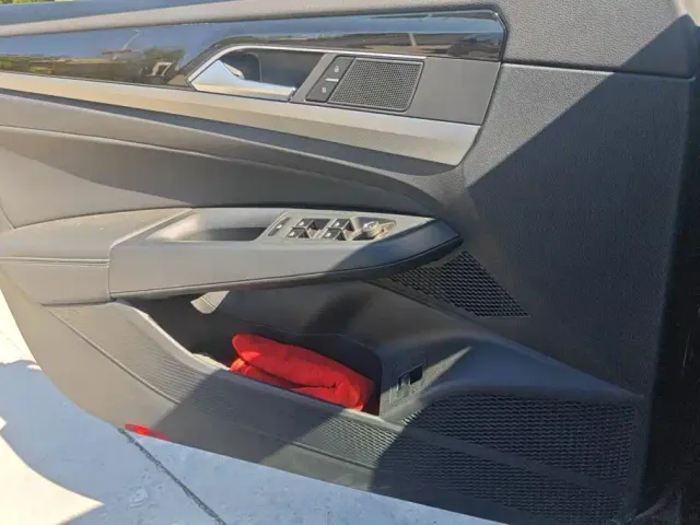 Volkswagen Passat — Фото автомобиля 7