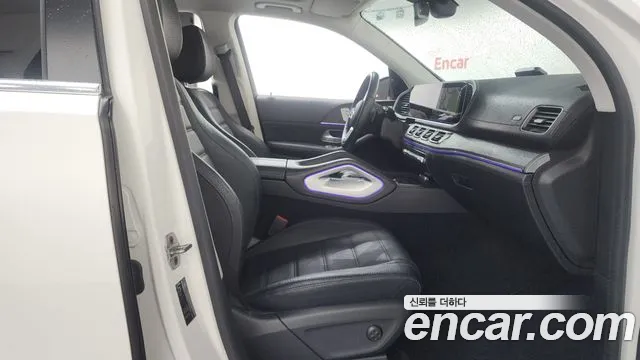 Mercedes-Benz GLE-Class — Фото автомобиля 11