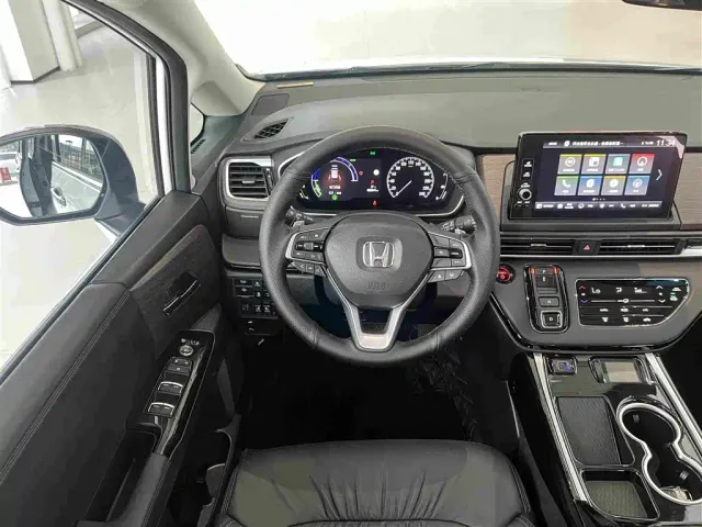 Honda Odyssey — Фото автомобиля 29