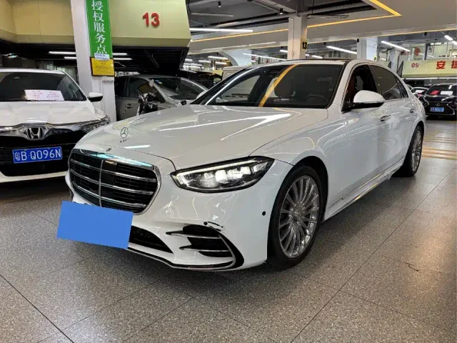 Фотография автомобиля — Mercedes-Benz S-Class