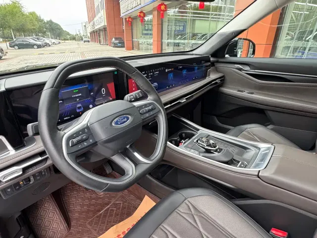 Ford Edge — Фото автомобиля 8