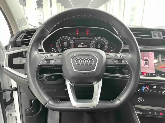 Audi Q3 — Фото автомобиля 8