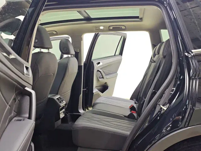 Volkswagen Tiguan L — Фото автомобиля 10