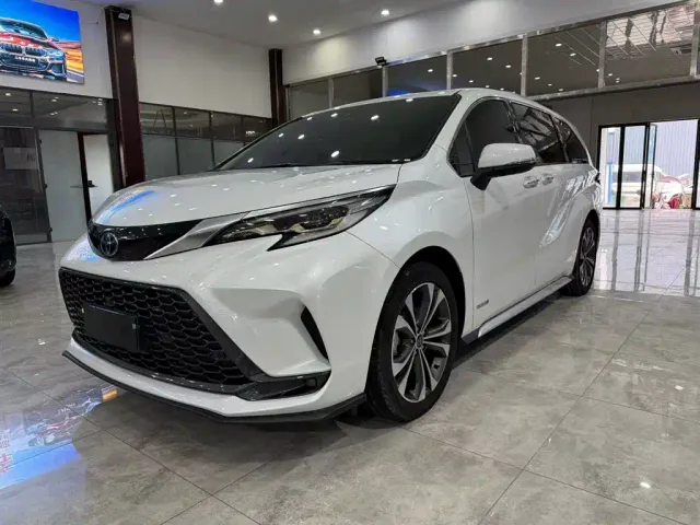 Фотография автомобиля — Toyota Granvia