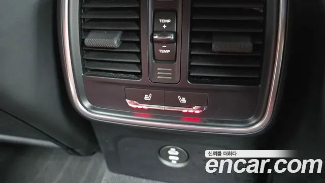 Porsche Macan — Фото автомобиля 18
