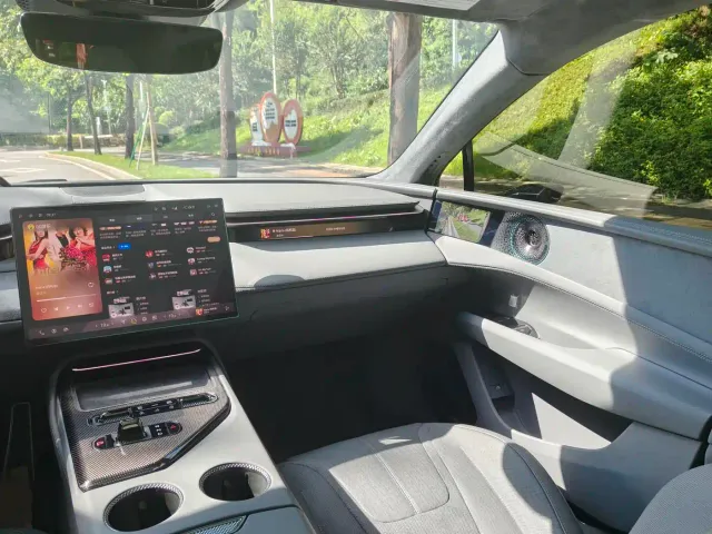 Lotus Emeya — Фото автомобиля 17