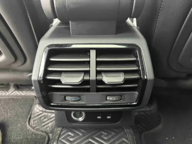 Audi Q3 — Фото автомобиля 13