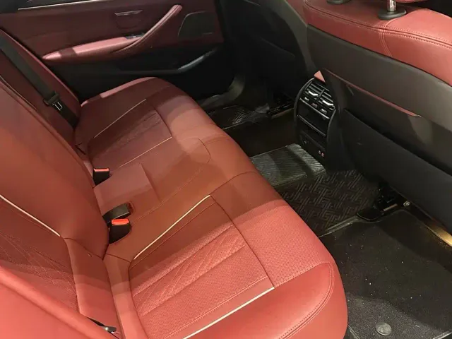 BMW 5 Series — Фото автомобиля 8