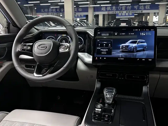 GAC Trumpchi GS8 — Фото автомобиля 24