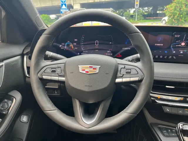 Cadillac CT5 — Фото автомобиля 15