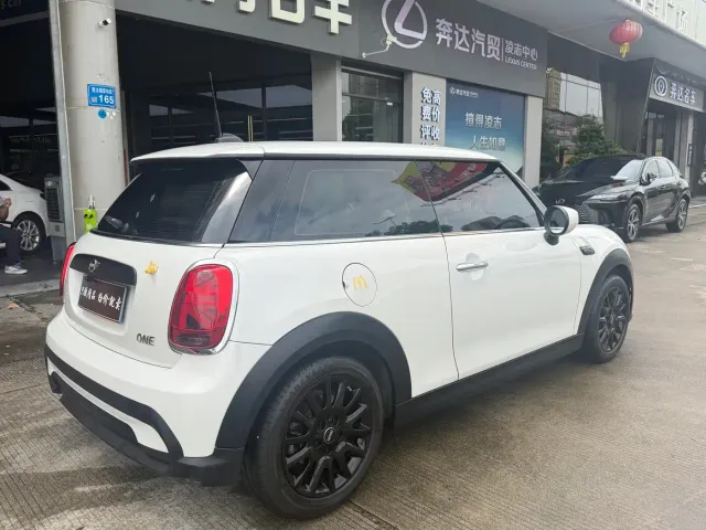 MINI Hatch — Фото автомобиля 11