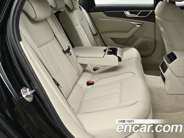 Audi A6 C8 — Фото автомобиля 12