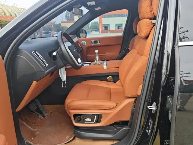 Li Auto L7 — Фото автомобиля 9