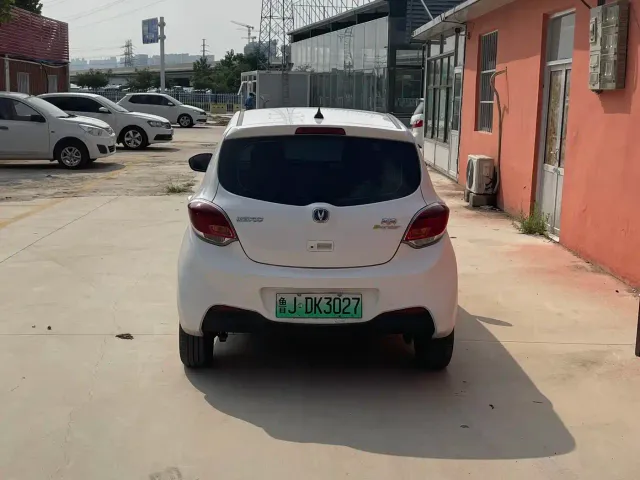 Changan Benben E-Star — Фото автомобиля 5