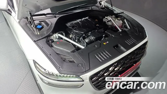 Genesis GV70 — Фото автомобиля 6