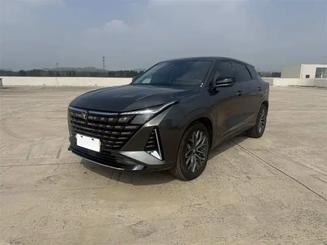 Фотография автомобиля — Changan UNI-Z